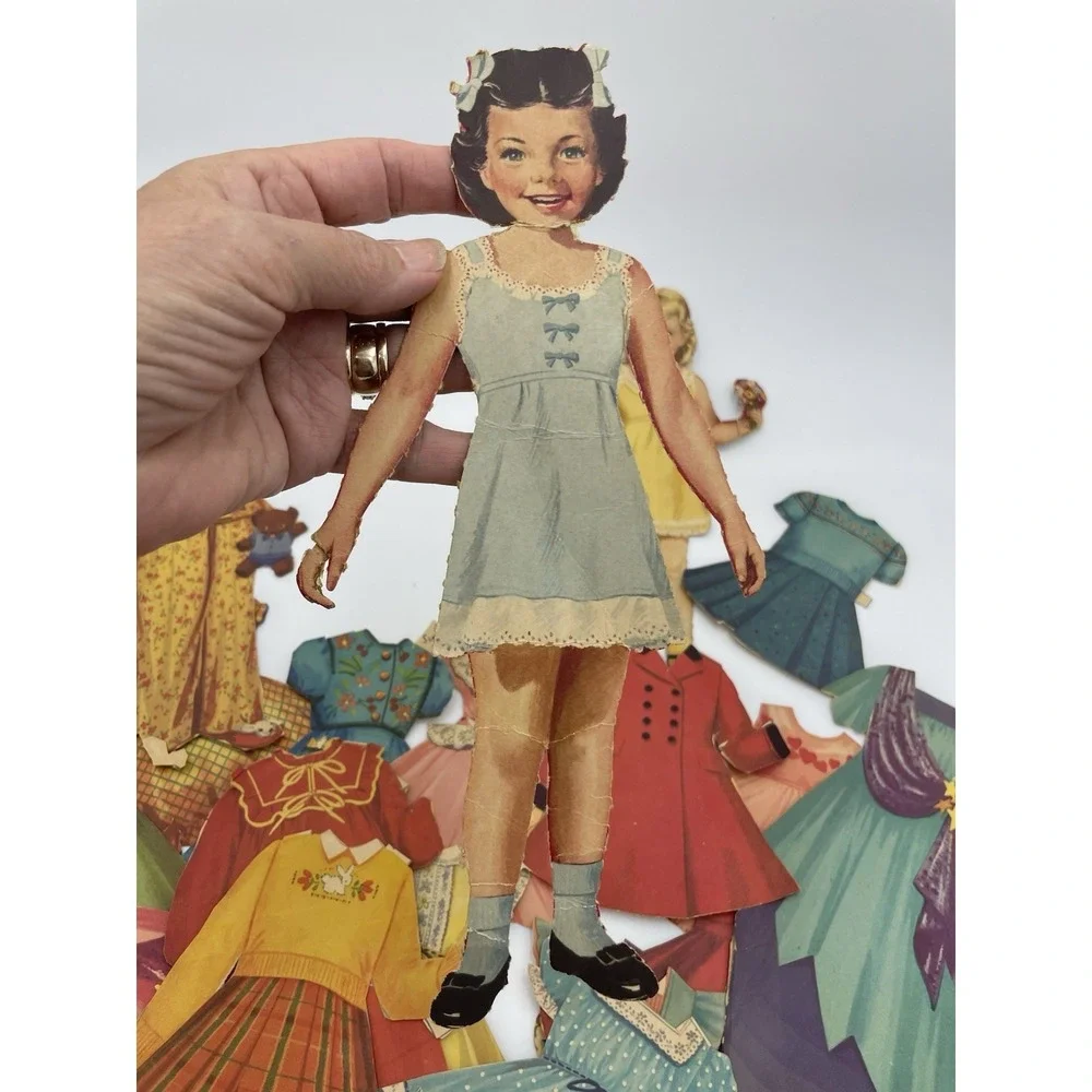 Vtg  Sue &‎ Susie Paperdolls + 24 Pc Lot Clothes Accessories Hats